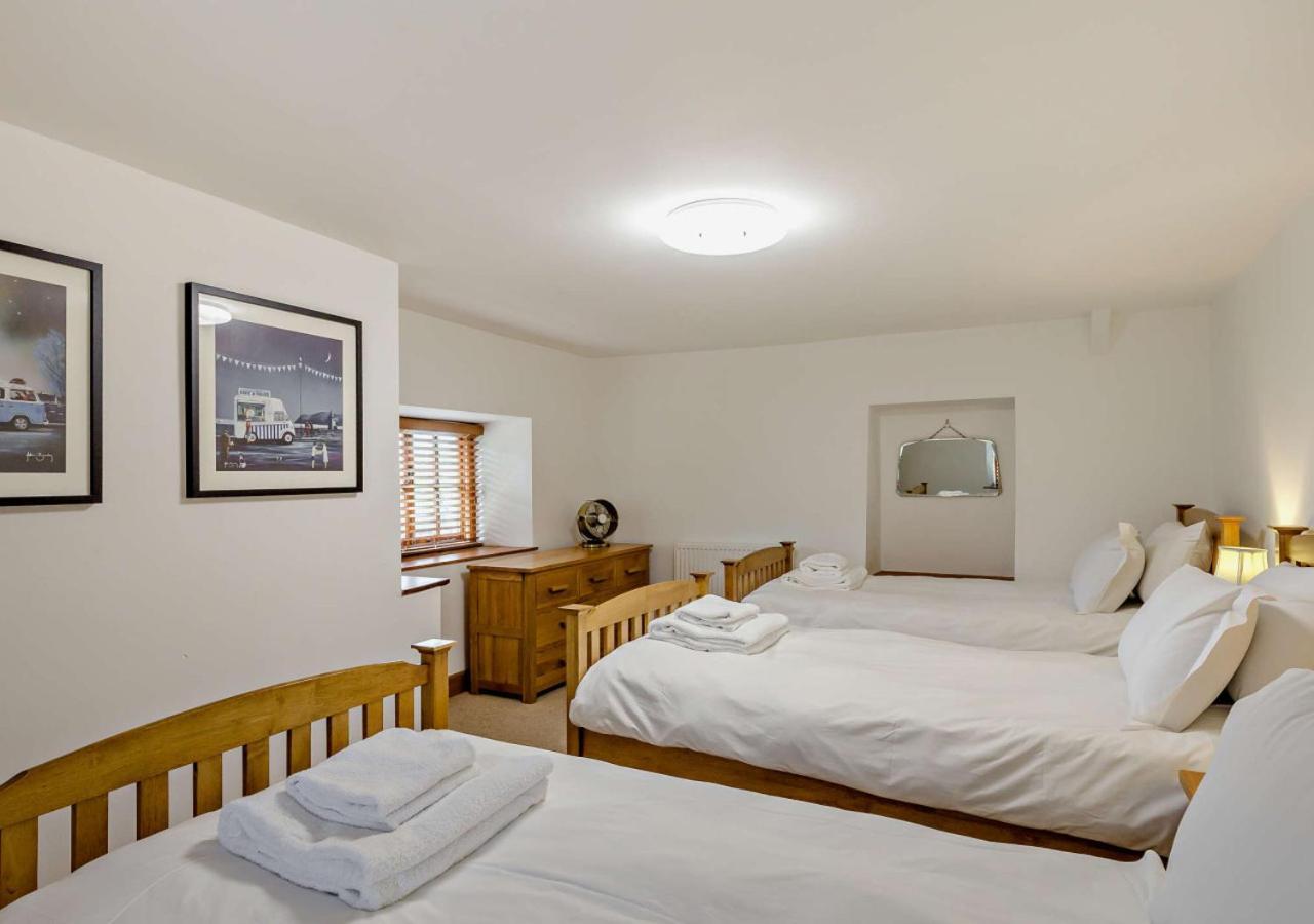 St Helens Chapel Cottage ครอยด์ ภายนอก รูปภาพ