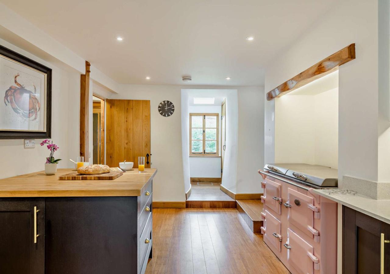 St Helens Chapel Cottage ครอยด์ ภายนอก รูปภาพ